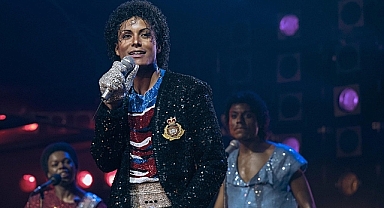 Michael Jackson biyografisi gişede 1 milyar doları aştı