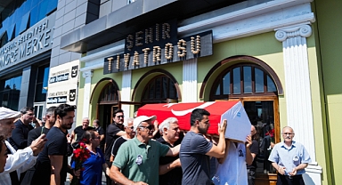 Zihni Göktay son yolculuğuna uğurlandı: Kızının okuduğu mektup törene damga vurdu