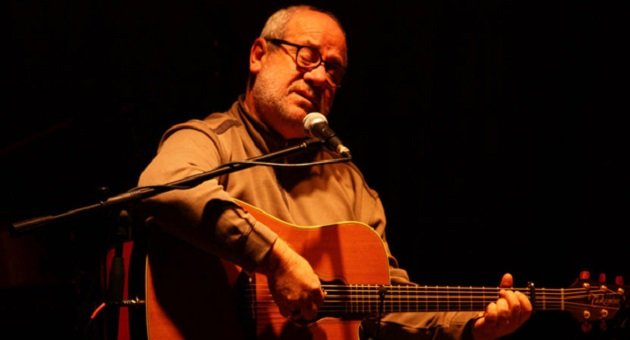 Bülent Ortaçgil kimdir?