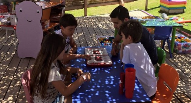 Craft, bu yaz Çeşme'de çocuklarla birlikte olacak