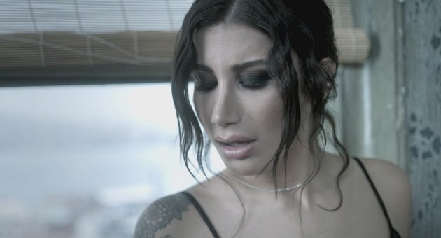 İrem Derici yılbaşında rekor kıracak