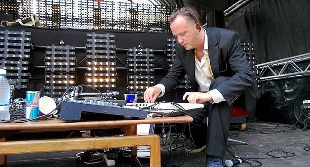 Jori Hulkkonen ve Jimi Tenor 'Nuntius' ile Salon’da