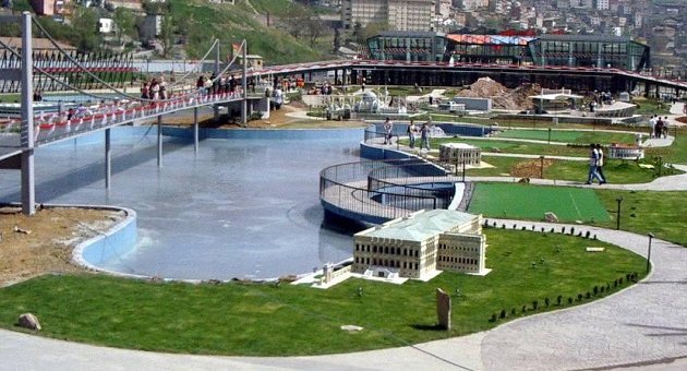 Minyatür müzesi Miniatürk ziyaretçilerini bekliyor