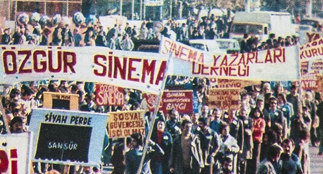 Sansüre Karşı Özgür Sinema Yürüyüşü: Bu Daha Fragman, Film Yeni Başlıyor Sansüre Karşı Özgür Sinema Yürüyüşü: Bu Daha Fragman, Film Yeni Başlıyor