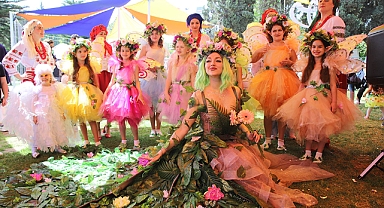 Yüz binlerce insan Portakal Çiçeği Karnavalı'nda buluştu