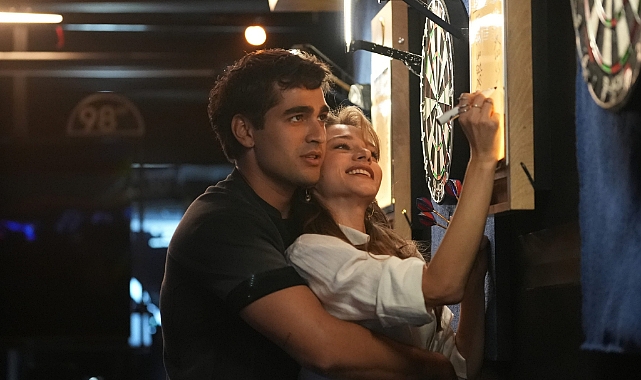 Mert Ramazan Demir ve Miray Daner'li Bize Bi'şey Olmaz'dan fragman yayınlandı